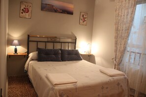 Casa, diversos llits, no fumadors | 4 dormitoris, roba de llit d'alta qualitat i cobrellits