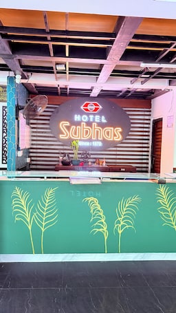 Recepção. Subhas Hotel