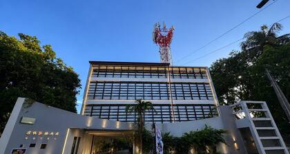 Subhas Hotel