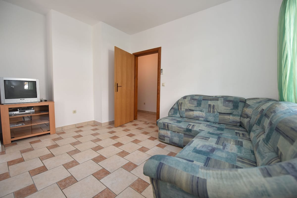 Apartment, 1 Bedroom | Free WiFi