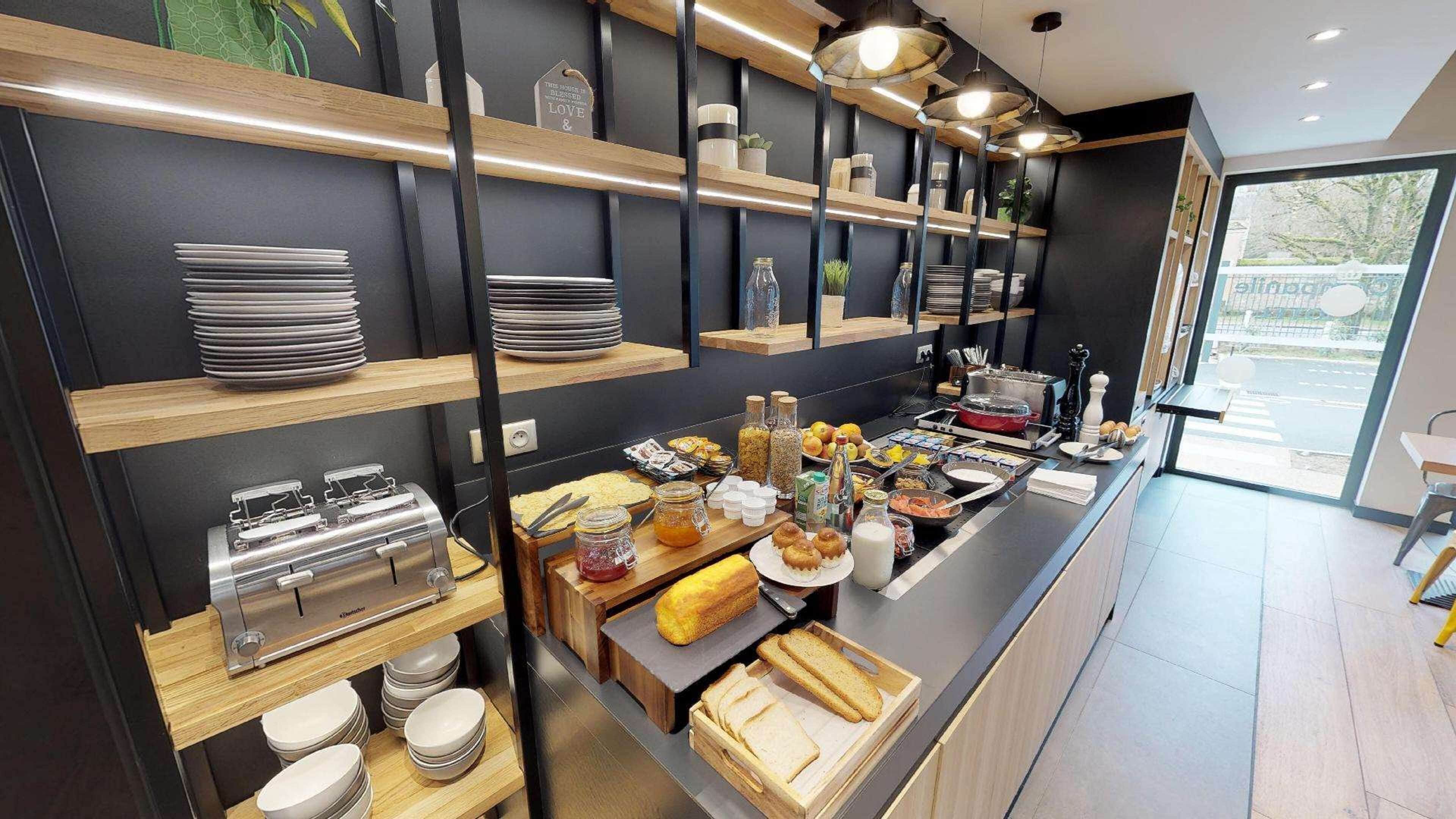 daily buffet breakfast (eur 15.9 per person)