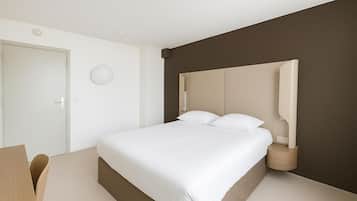 Standaard studio, 1 queensize bed | Individueel gemeubileerd, een bureau, verduisterende gordijnen