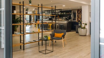 Bar (en la propiedad)