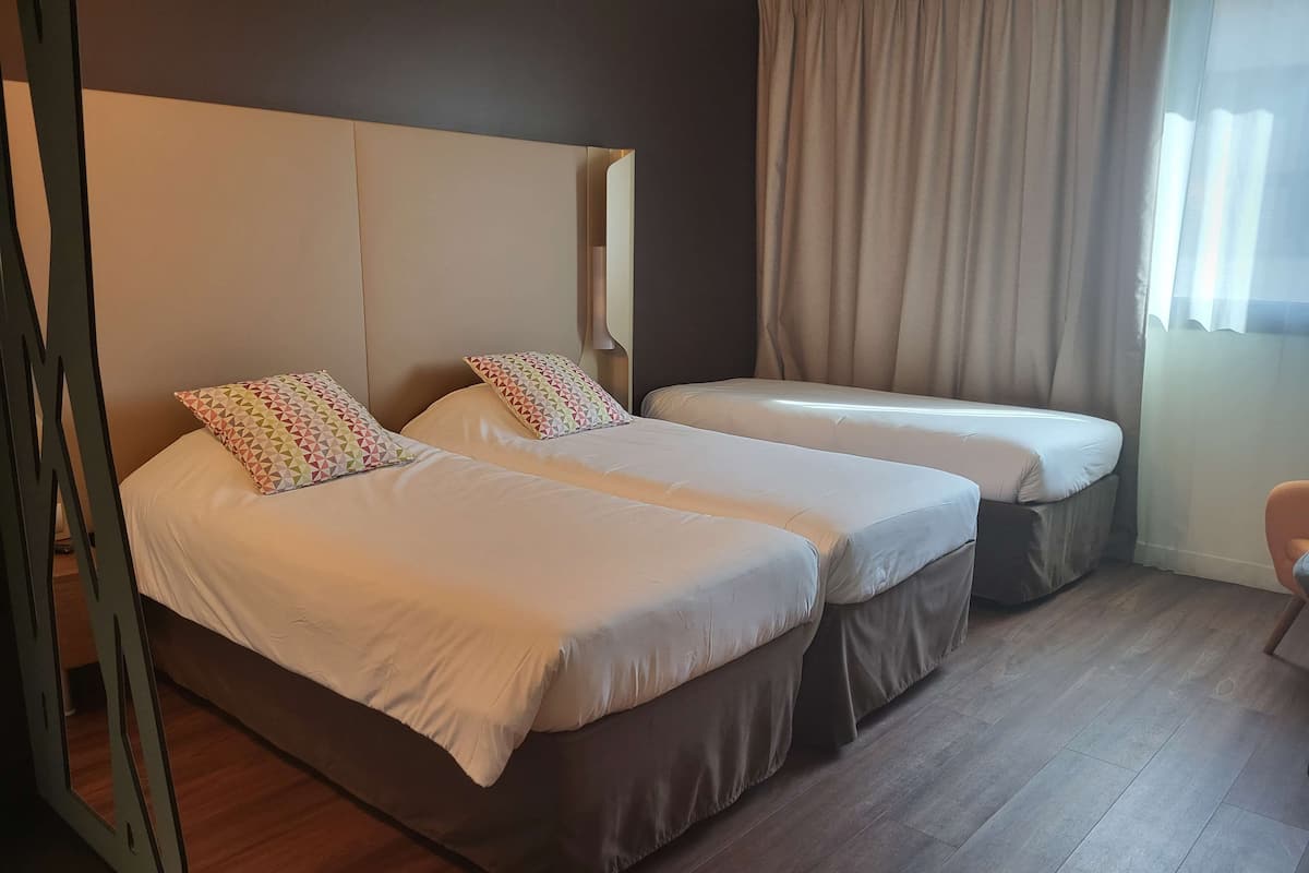 next generation, room, 3 single beds | desk, laptop workspace, blackout curtains, soundproofing