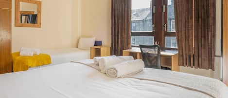 Apartment, 4 Bedrooms | 4 bedrooms, desk, iron/ironing board, free WiFi