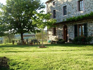 บริเวณภายนอก