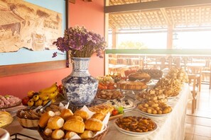 Tägliches inbegriffenes Frühstücksbuffet