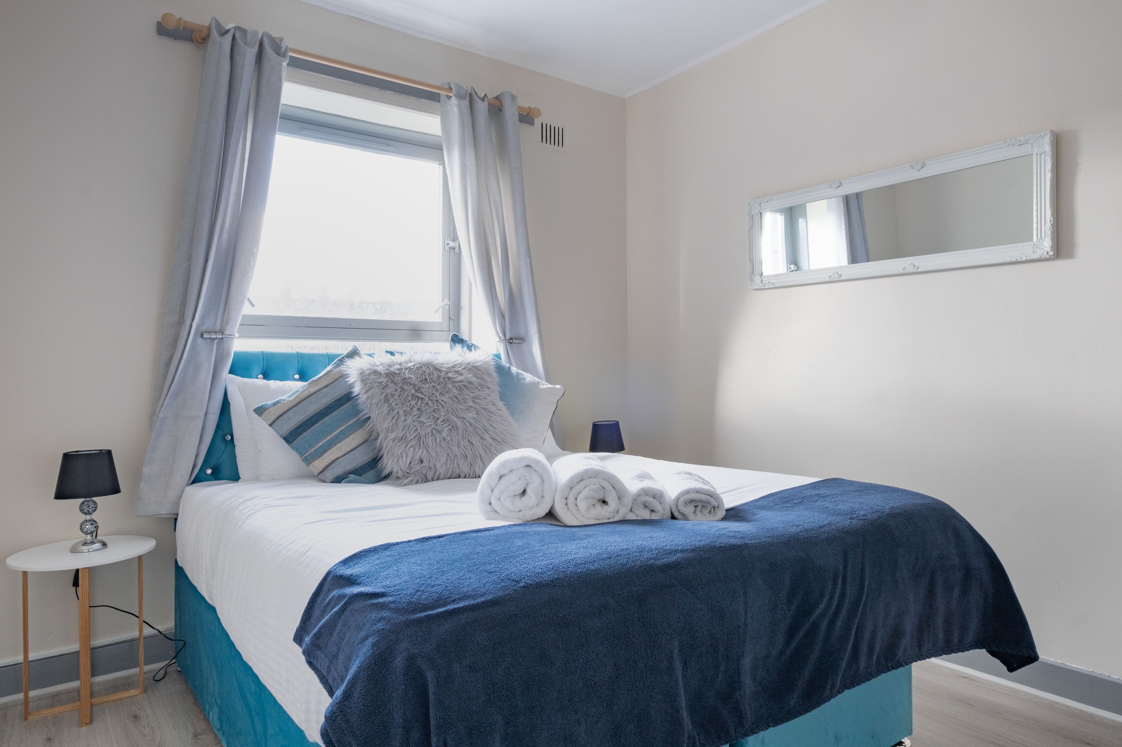 Apartment, 3 Bedrooms | 3 bedrooms, individually furnished, desk, laptop workspace