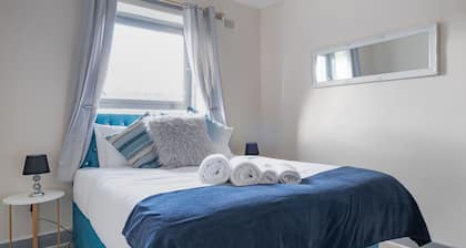 Novelty Suites - Powis Circle