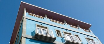 Fachada de la propiedad