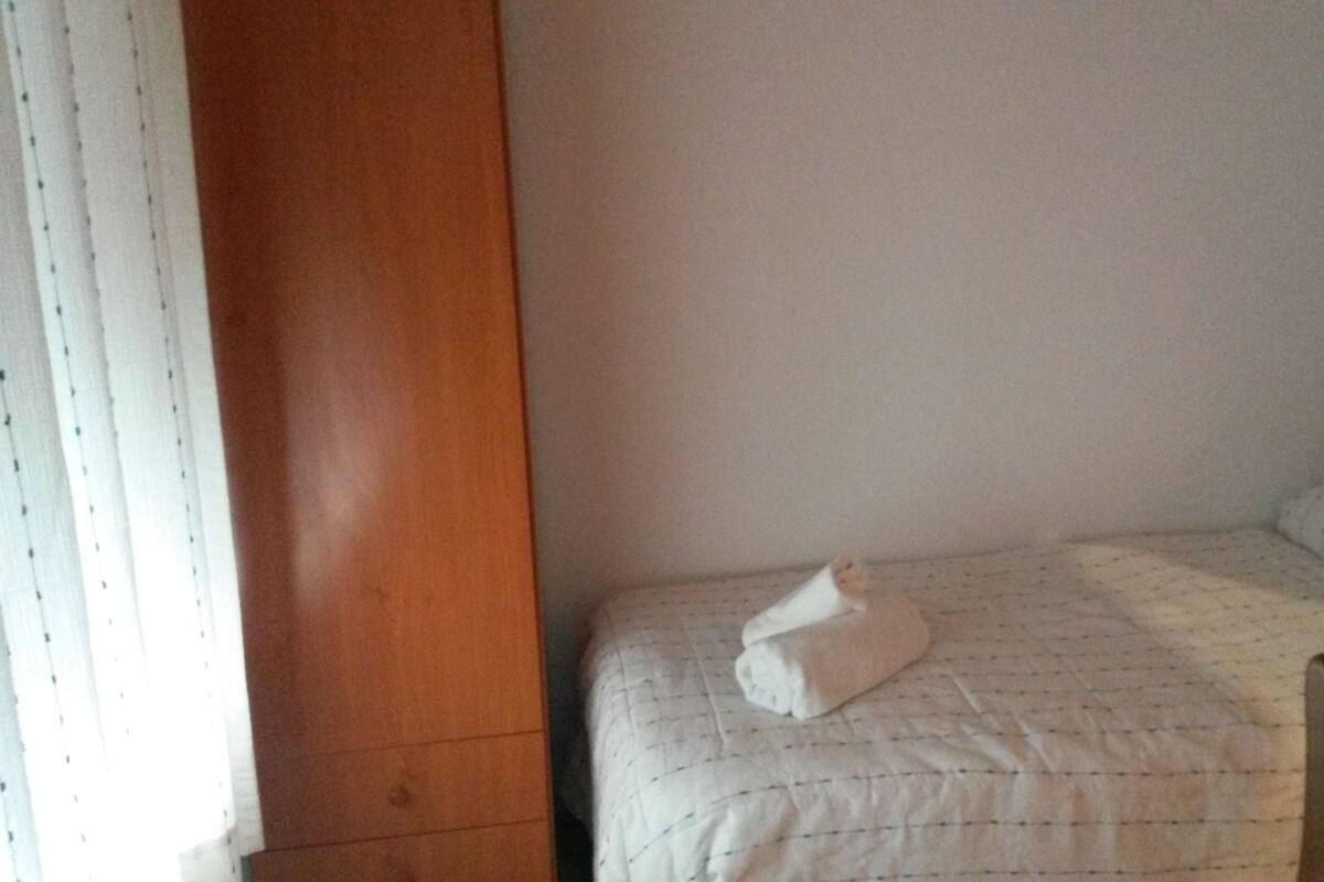 Single Room | Gebar bulu kapas, Wi-fi percuma, cadar katil 