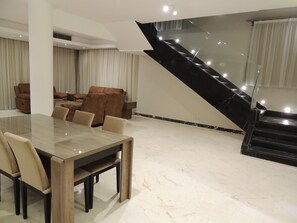 Villa Élite, 5 chambres, vue jardin | Réception