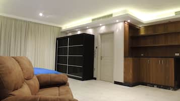 Vila Elite, 5 kamar tidur, pemandangan kebun | Area keluarga | Televisi layar datar 55-inci dengan saluran TV satelit dan TV LED