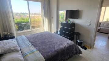 Elite Villa, 5 Bedrooms, Garden View | 5 bedrooms, Egyptian cotton sheets, premium bedding, down duvets