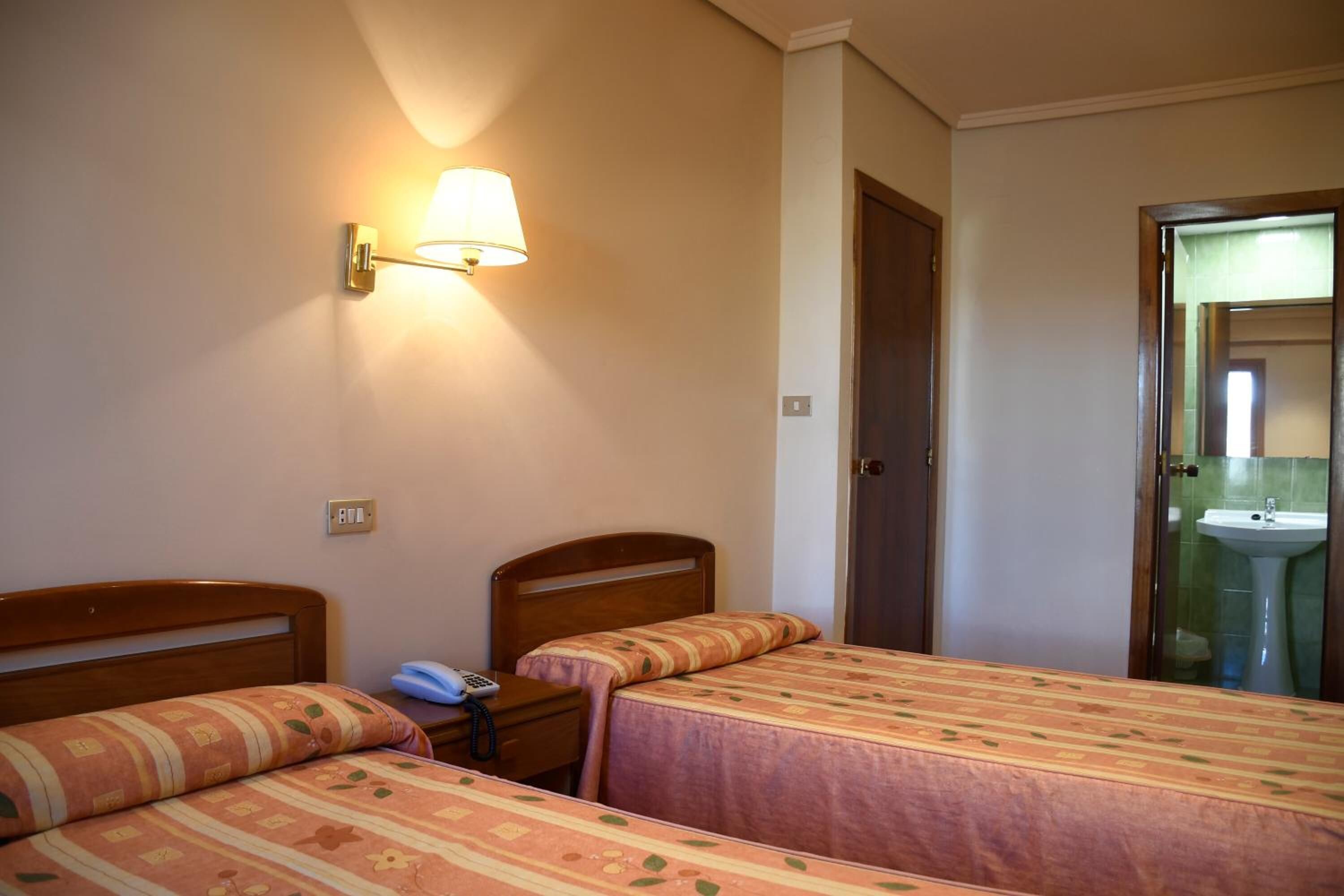 blackout curtains, free wifi, bed sheets