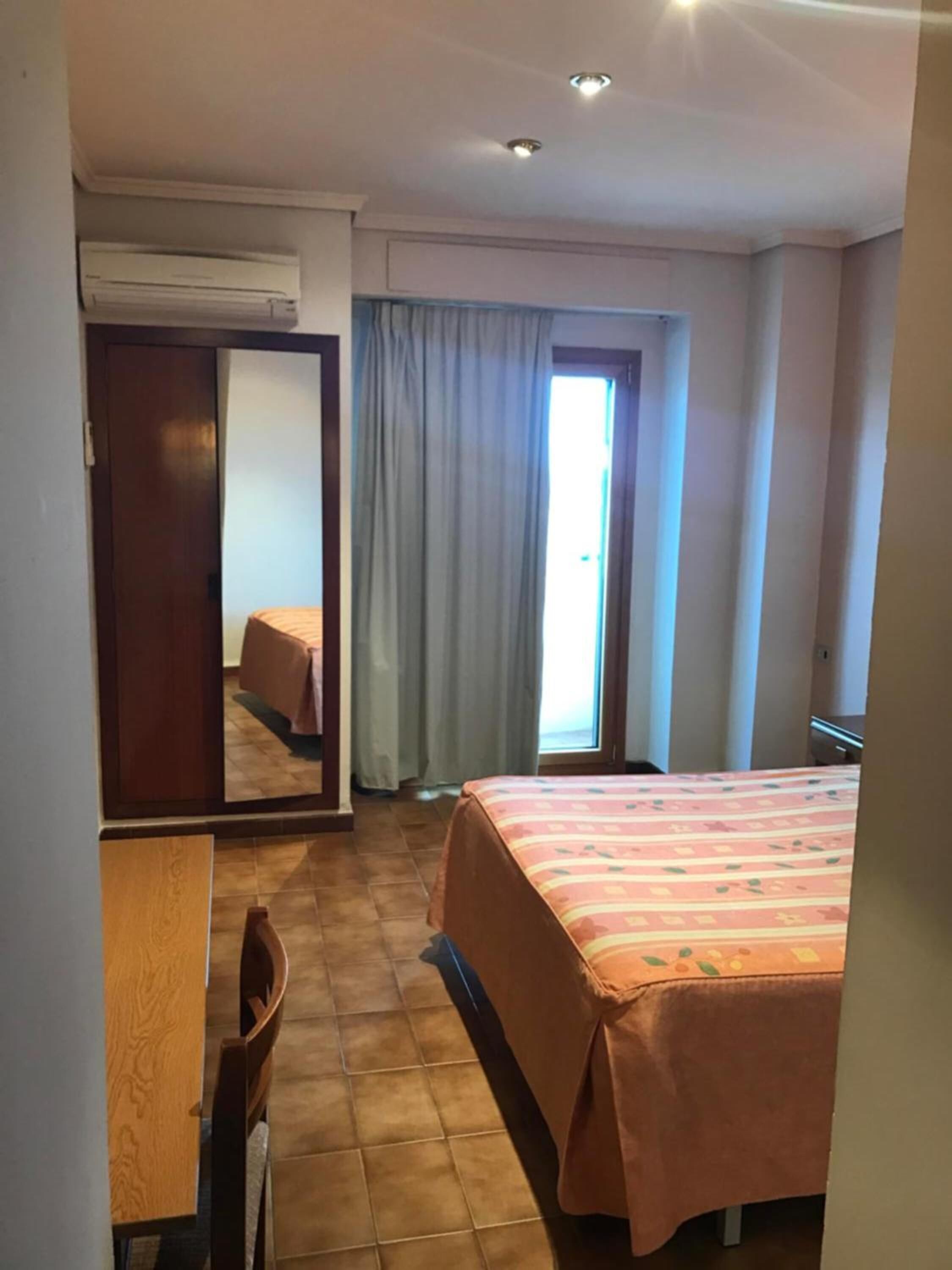 blackout curtains, free wifi, bed sheets