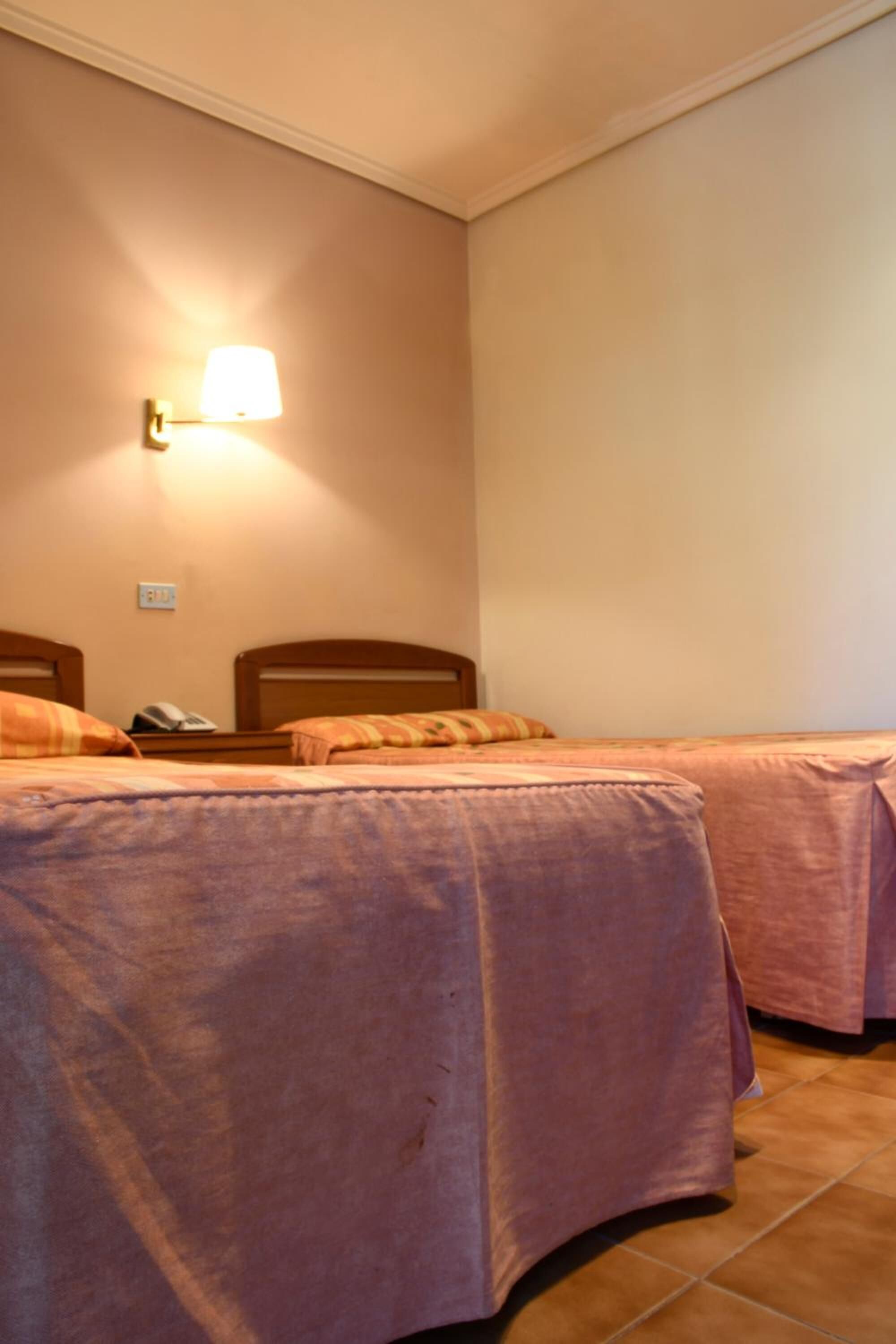 blackout curtains, free wifi, bed sheets