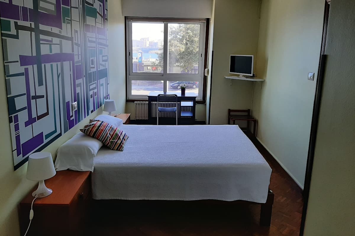 Quarto casal, 1 cama de casal, vista para o mar | 19 quartos, ferros/tábuas de passar roupa, berços grátis
