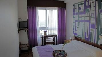 19 Schlafzimmer, BĂŒgeleisen/BĂŒgelbrett, kostenlose Babybetten