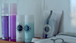Articles de toilette gratuits, sèche-cheveux, serviettes fournies