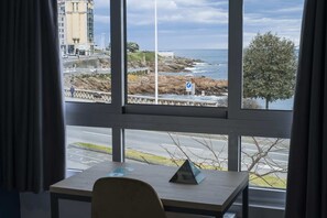 19 bedrooms, iron/ironing board, free cots/infant beds, free WiFi - Alda Coruñamar (A Coruña)