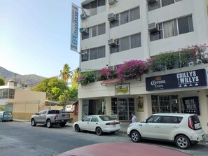 Fachada de la propiedad