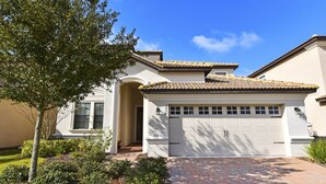 Front of property - Champions Gate Six-bedroom (Davenport)