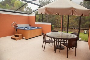 Townhome, 2 Bedrooms | Outdoor spa tub