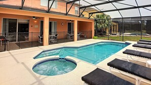 Ferienhaus, 6 Schlafzimmer | Innenpool