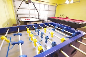 House, Multiple Beds | Games room - Emerald Island Resort Seven-bedroom (Kissimmee)