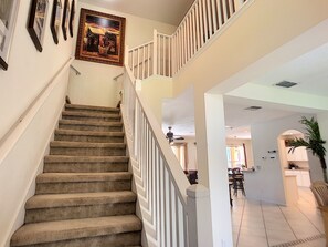 House, 6 Bedrooms | Staircase
