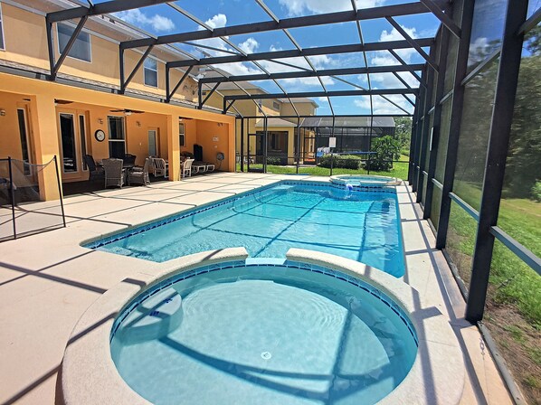 House, 6 Bedrooms | Indoor pool