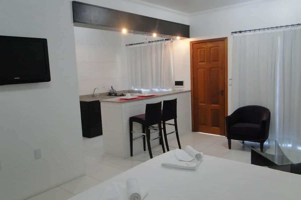 basic room, 1 double bed, non smoking | minibar, in-room safe, blackout curtains, iron/ironing board