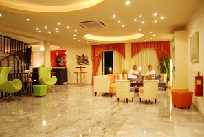 TV - Ermioni Hotel (Apokoronas)