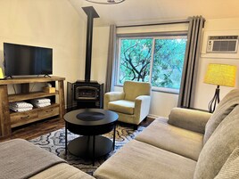 Casa de campo premium, 2 quartos, cozinha, vista para a montanha | Área de estar
