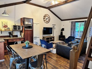 Småhus, 2 soverom, tilgjengelighetstilpasset, elveutsikt | Oppholdsområde