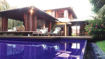 Fachada da propriedade