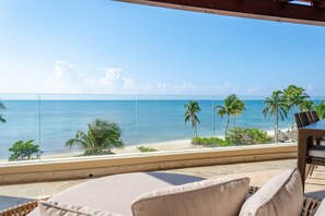 Property grounds - Embassy Penthouse Beachfront at The Elements by BRIC (Playa del Carmen)