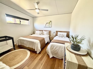 2 chambres, fer et planche à repasser, Wi-Fi gratuit, draps fournis