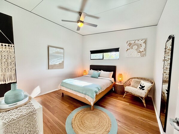 2 bedrooms, iron/ironing board, free WiFi, bed sheets