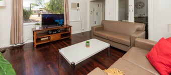 Comfy Lodge Belmont til rimelig pris