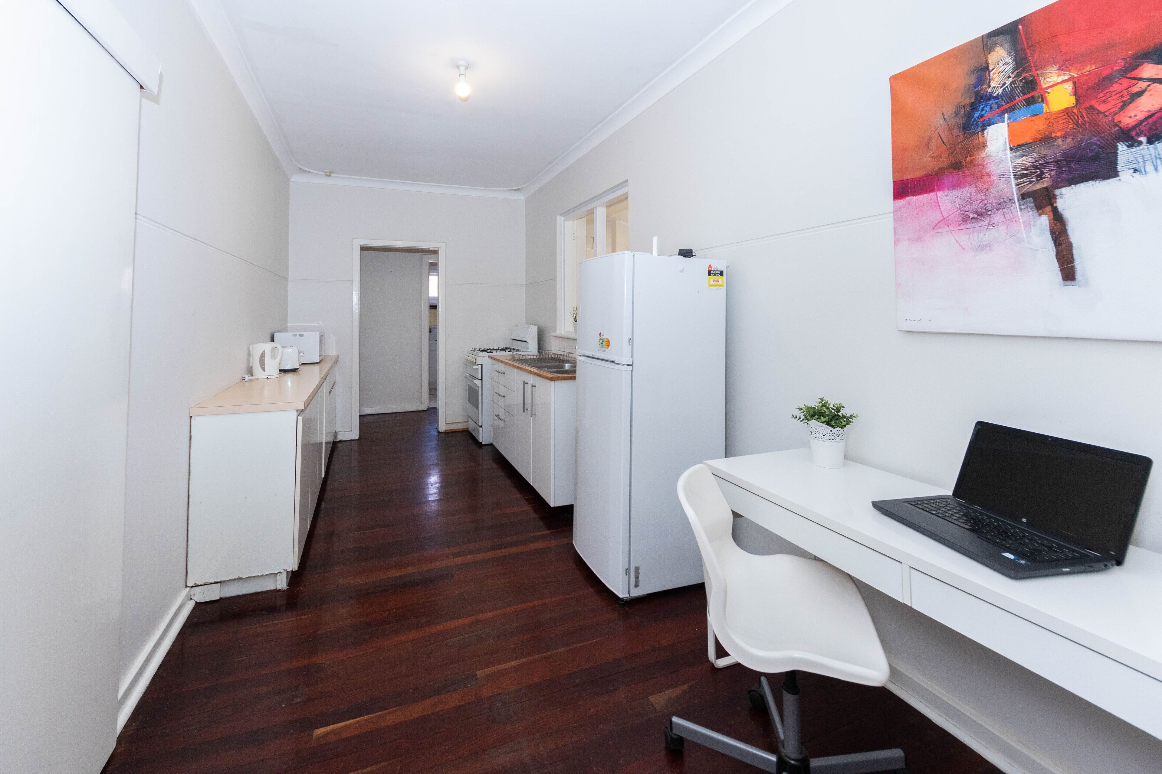 Comfy Lodge Belmont at affordable price — image 14