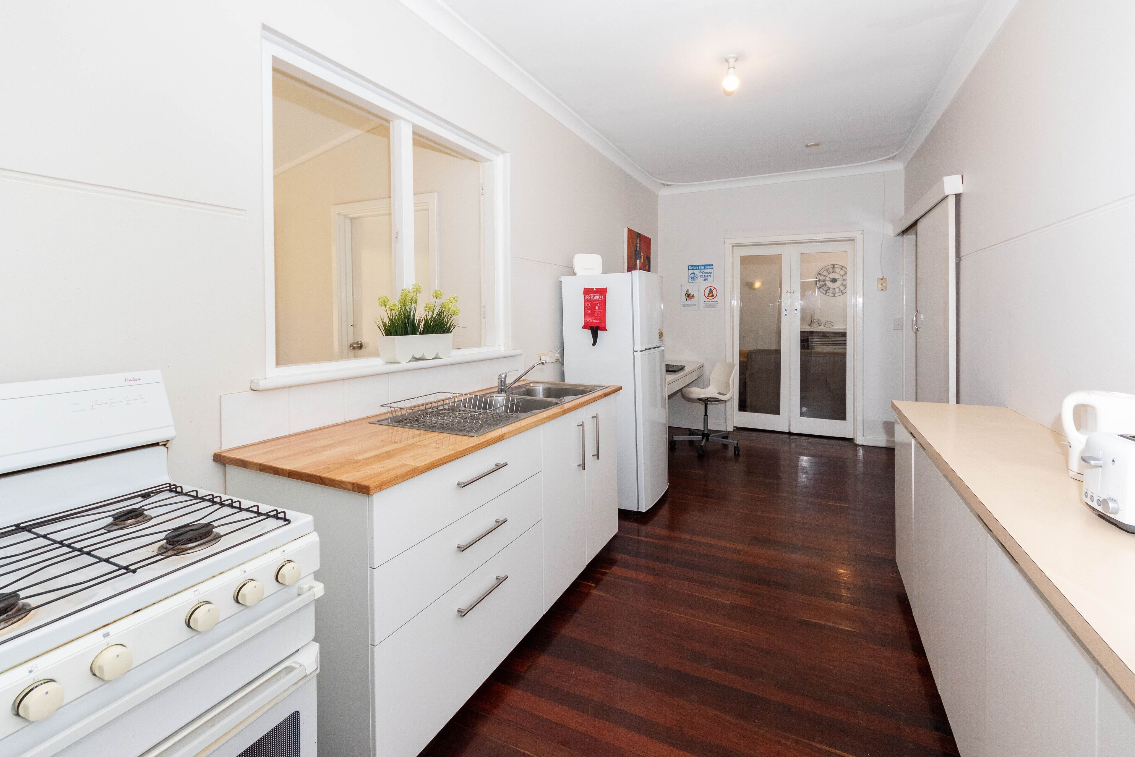 Comfy Lodge Belmont at affordable price — image 12