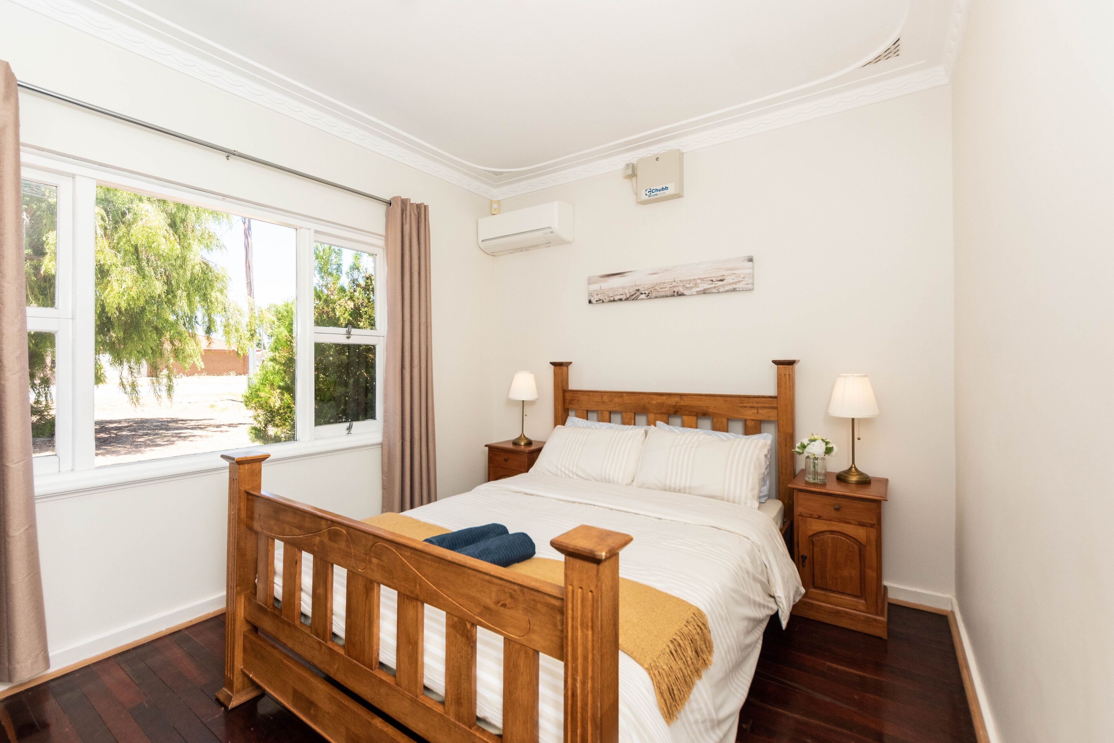 3 chambres, fer et planche à repasser, Wi-Fi gratuit, draps fournis