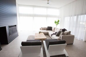 Televisor i llar de foc 