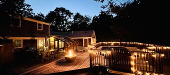 Private Heated Pool, Renovated Luxury 5BD/3BA,A/C, Near Beaches & Nickerson Park