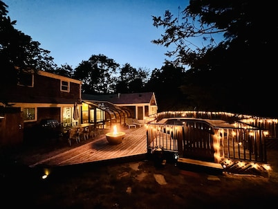 Private Heated Pool, Renovated Luxury 5BD/3BA,A/C, Near Beaches & Nickerson Park