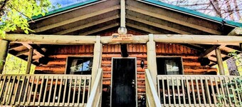 Accogliente baita cubica - 1 acro privato / grande terrazza / rustico / tranquillo / area boschiva privata