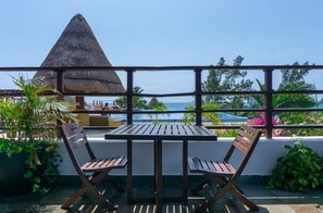 Outdoor dining - Great Condo just steps from the Beach by BRIC Vacation Rentals. (Playa del Carmen)