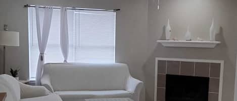 Fernseher, Kamin, Netflix, Streaming-Dienste